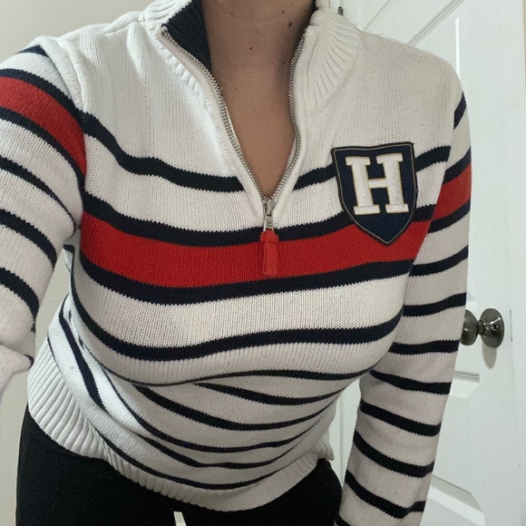 2/25$Tommy Hilfiger - Picture 1 of 1